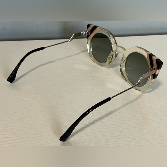 Fendi Women's Black and Cream Sunglasses - Picture 5 of 6